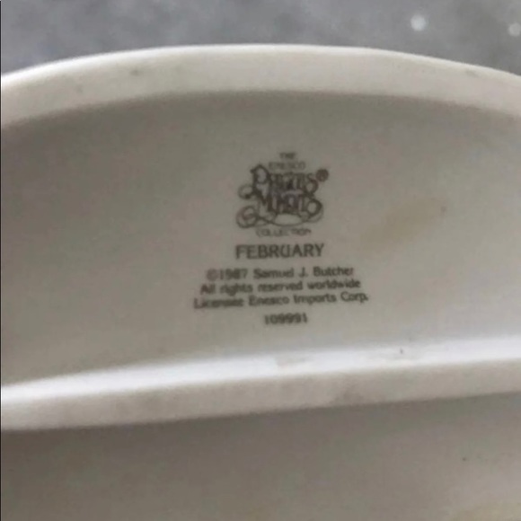 Precious Moments Figurine - Picture 3 of 3